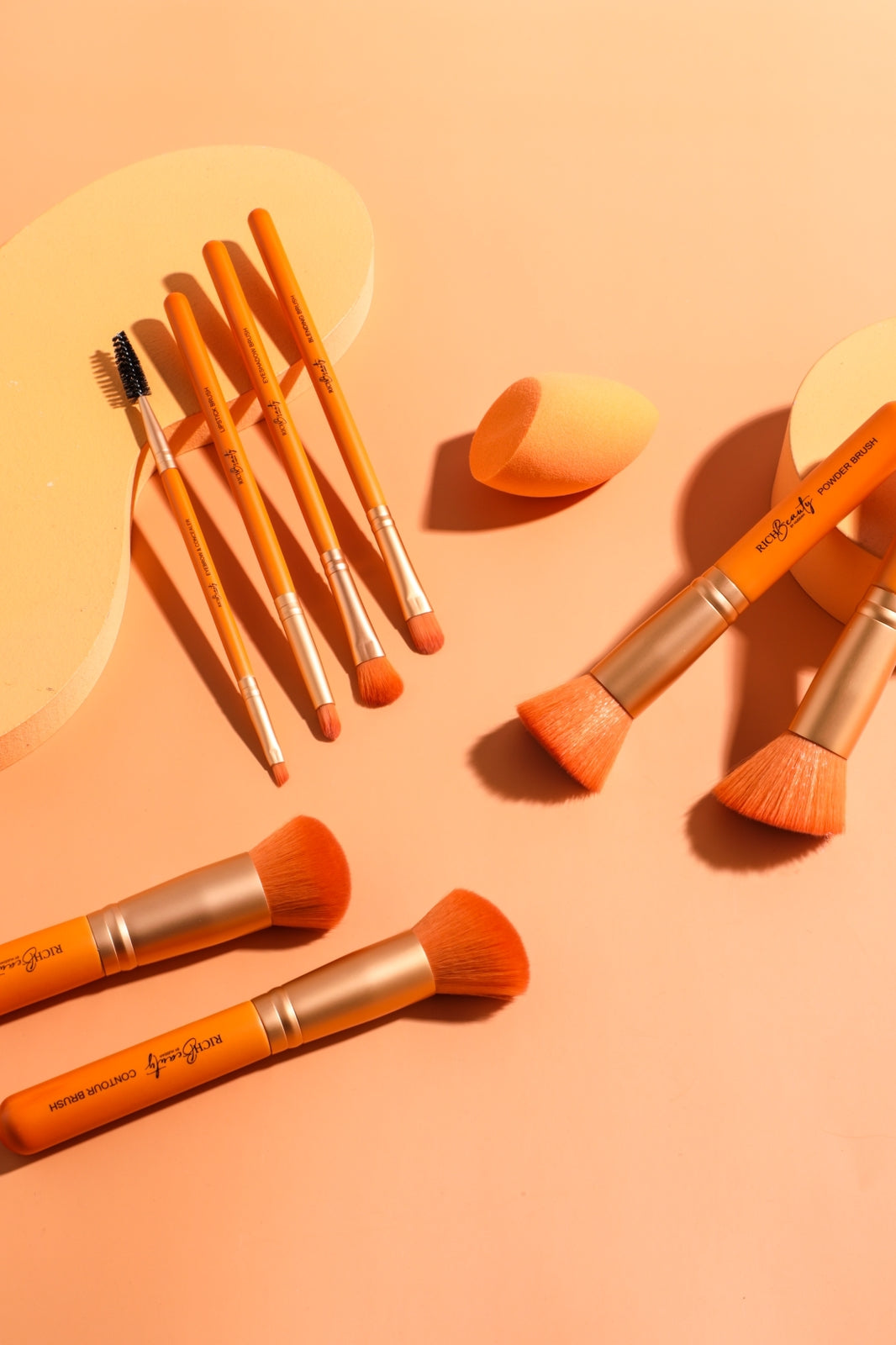 RICH BEAUTY 8 PCS BRUSH SET