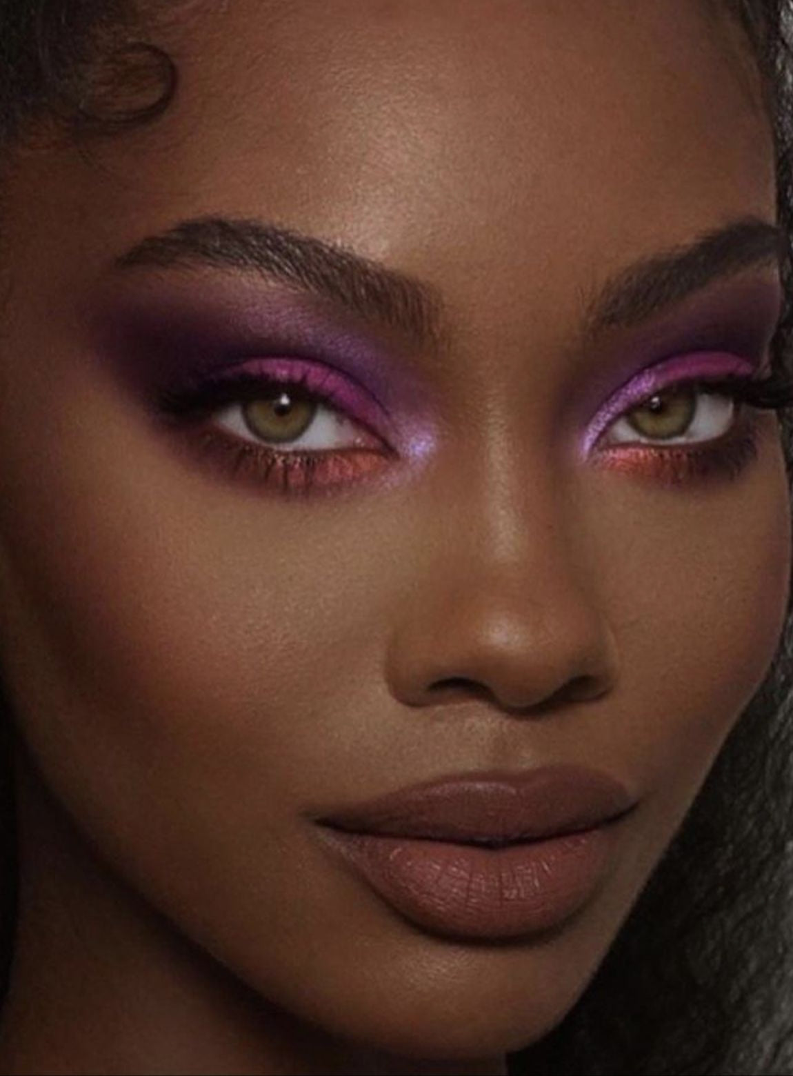 THE GREATEST! 30 COLOUR EYESHADOW PALETTE